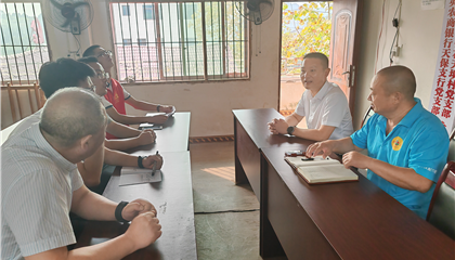 向誠率隊到聯(lián)系村宣講黨的二十屆三中全會、省委十二屆六次全會精神并調(diào)研督導駐村幫扶工作